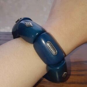 Silpada "Polished Palms" Stone Stretch Bracelet